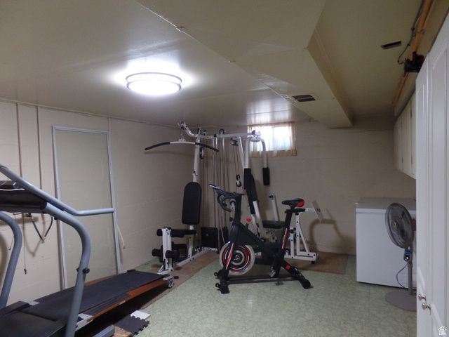 5572 S AVALON DR, Murray, UT 84107