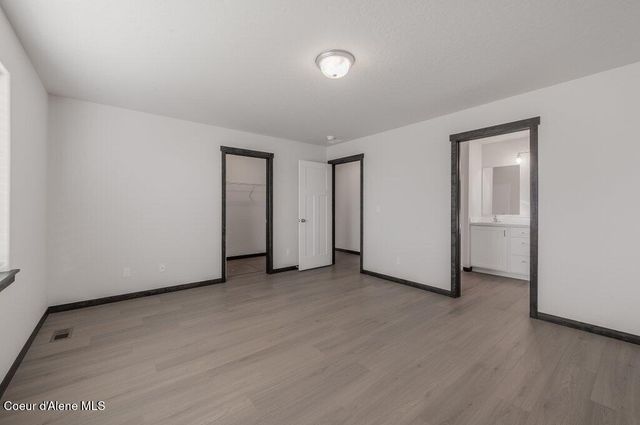 11615 N Railway Ave, Rathdrum, ID 83858