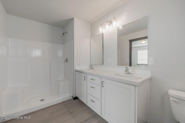 11615 N Railway Ave, Rathdrum, ID 83858