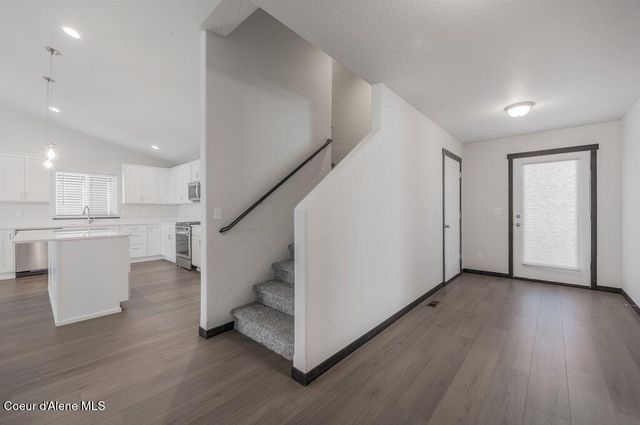 11615 N Railway Ave, Rathdrum, ID 83858