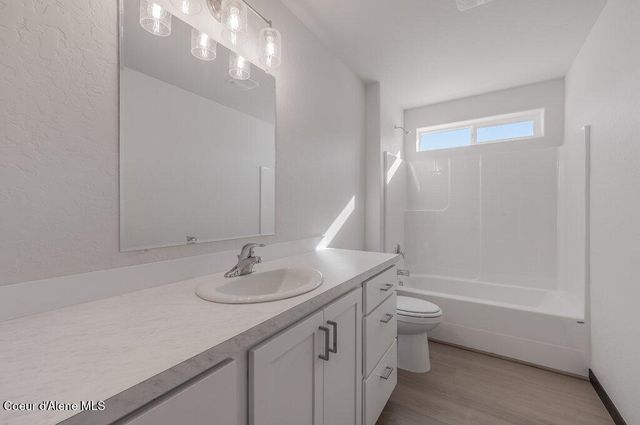 11615 N Railway Ave, Rathdrum, ID 83858