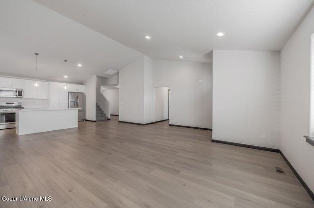 11615 N Railway Ave, Rathdrum, ID 83858