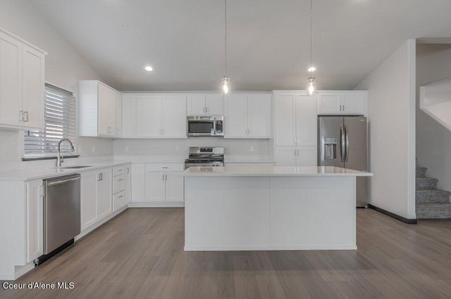 11615 N Railway Ave, Rathdrum, ID 83858