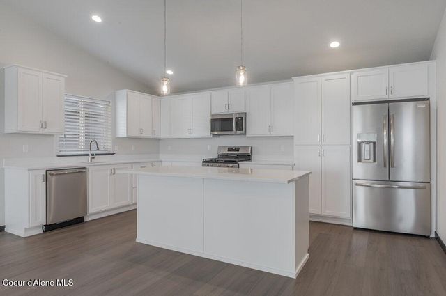 11615 N Railway Ave, Rathdrum, ID 83858