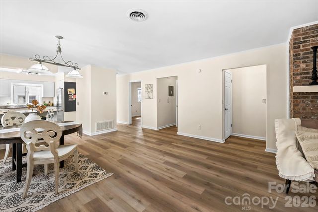 181 N Britton Creek Court, Hendersonville, NC 28789