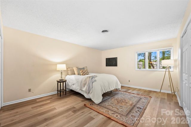 181 N Britton Creek Court, Hendersonville, NC 28789