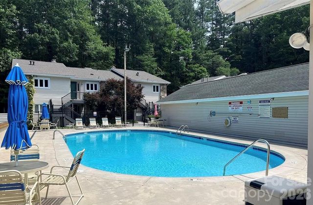 181 N Britton Creek Court, Hendersonville, NC 28789