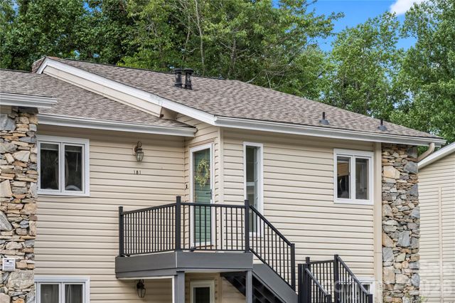 181 N Britton Creek Court, Hendersonville, NC 28789