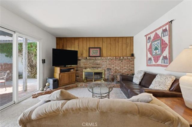 22963 Collins Street, Woodland Hills, CA 91367