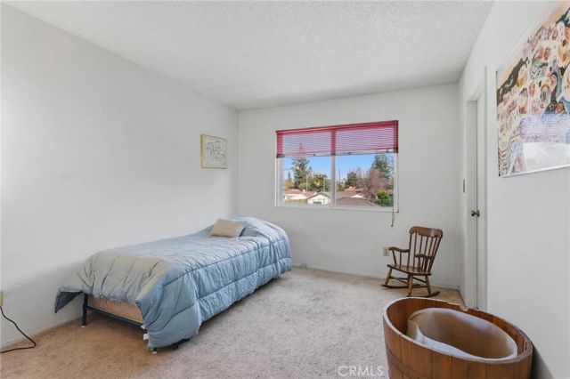 22963 Collins Street, Woodland Hills, CA 91367