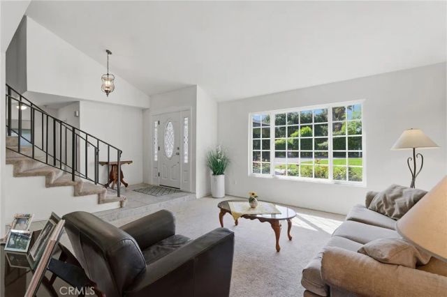 22963 Collins Street, Woodland Hills, CA 91367
