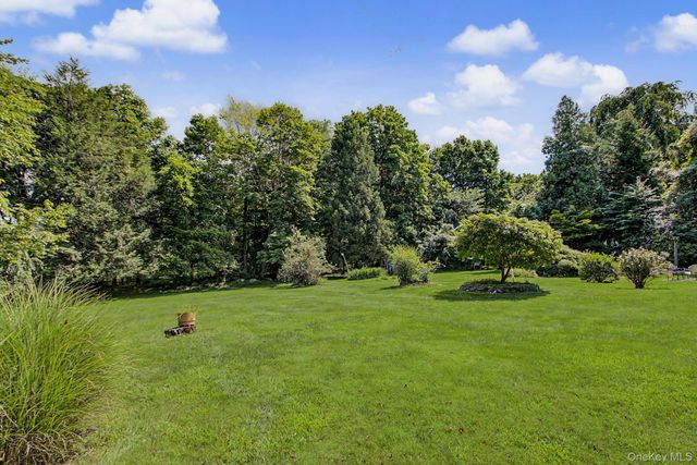 1564 Old Baldwin Road, Yorktown Heights, NY 10598