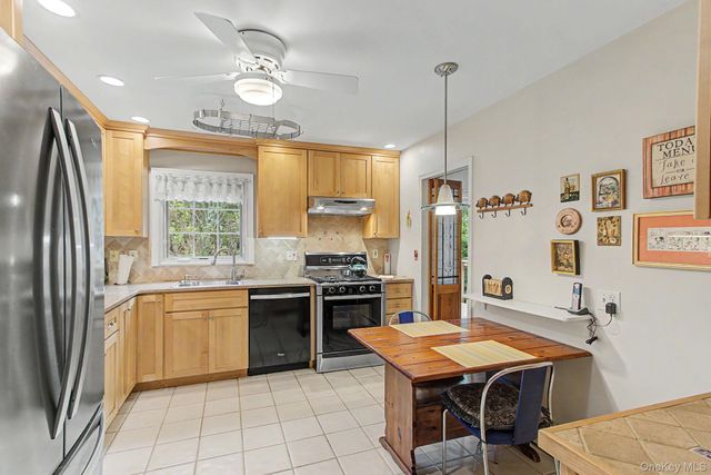 1564 Old Baldwin Road, Yorktown Heights, NY 10598