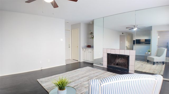 8020 Braesmain Drive 1603, Houston, TX 77025