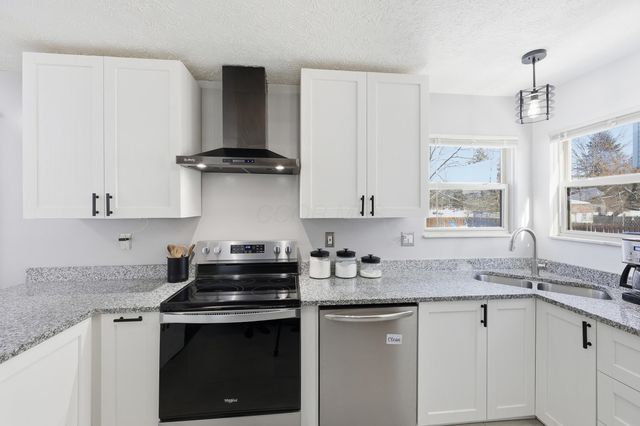 6638 Winbarr Way, Canal Winchester, OH 43110