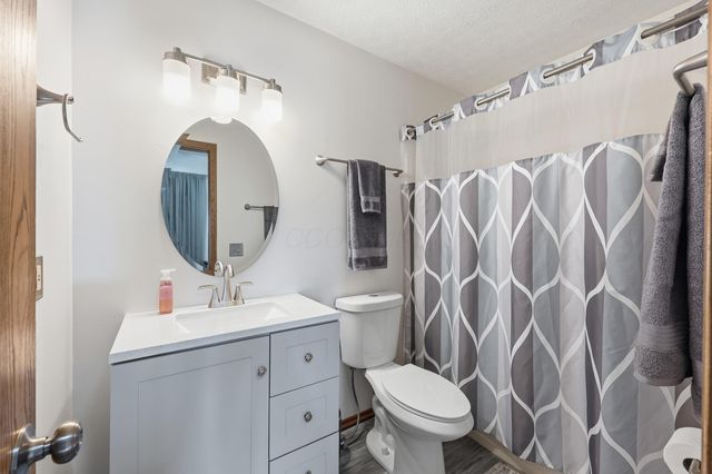 6638 Winbarr Way, Canal Winchester, OH 43110