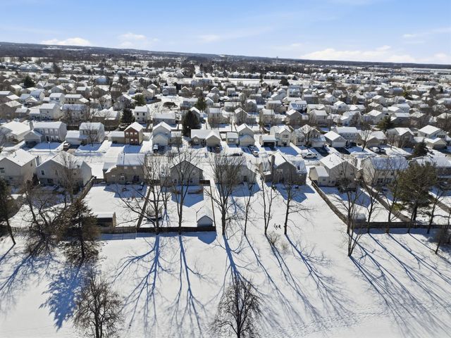 6638 Winbarr Way, Canal Winchester, OH 43110