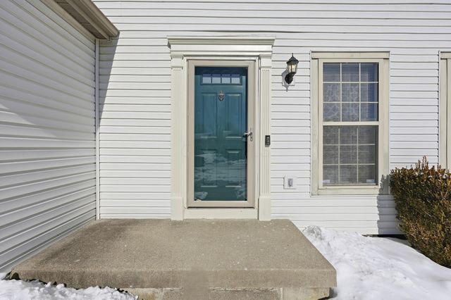 6638 Winbarr Way, Canal Winchester, OH 43110