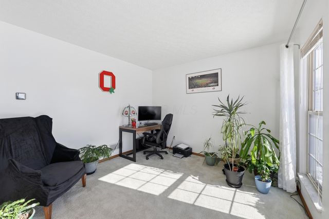 6638 Winbarr Way, Canal Winchester, OH 43110