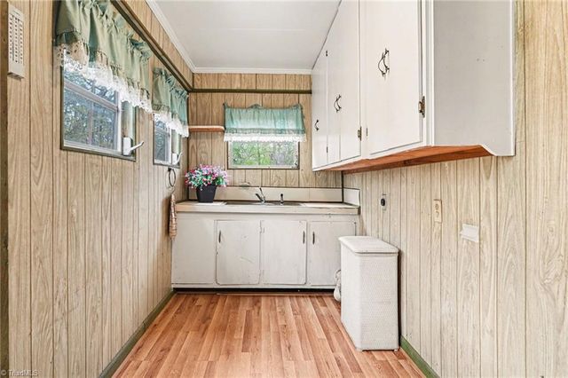 1937 HOOVER HILL Road, Asheboro, NC 27205
