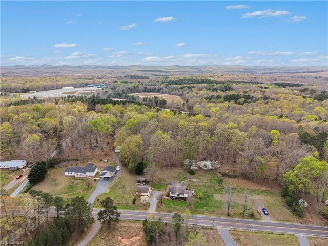 1937 HOOVER HILL Road, Asheboro, NC 27205