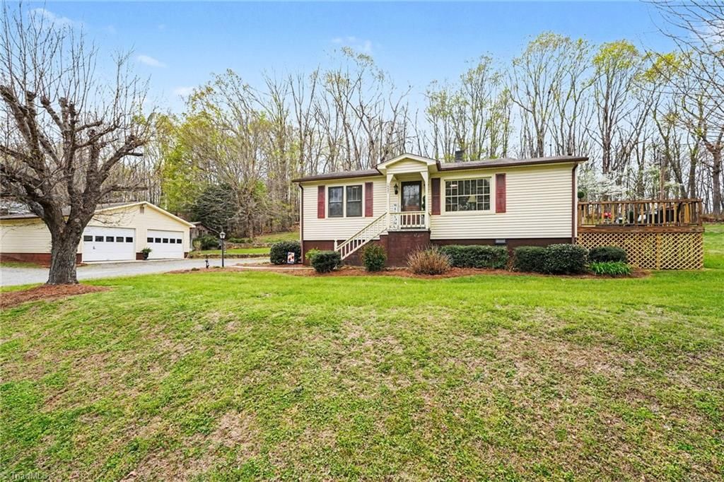 1937 HOOVER HILL Road, Asheboro, NC 27205