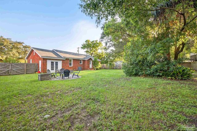 1410 W Gregory St, Pensacola, FL 32502