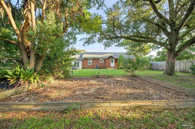 1410 W Gregory St, Pensacola, FL 32502