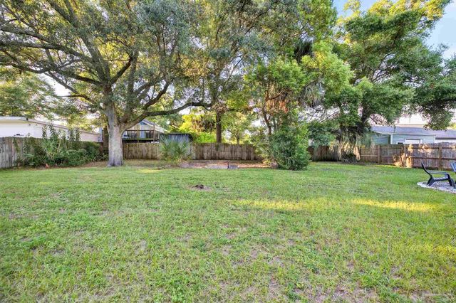 1410 W Gregory St, Pensacola, FL 32502