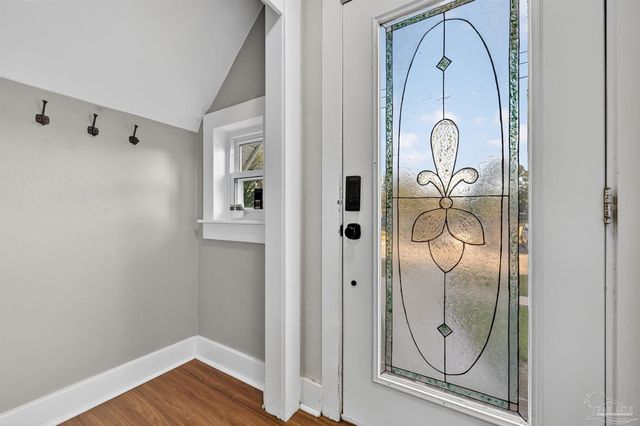 1410 W Gregory St, Pensacola, FL 32502