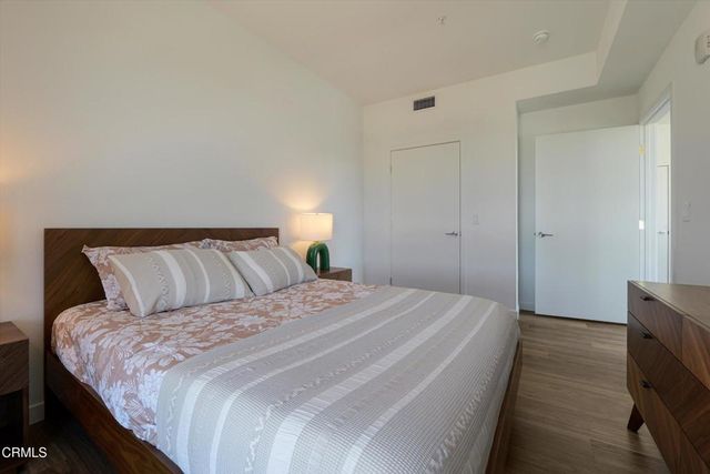 18900 Parthenia Street 105, Northridge, CA 91324