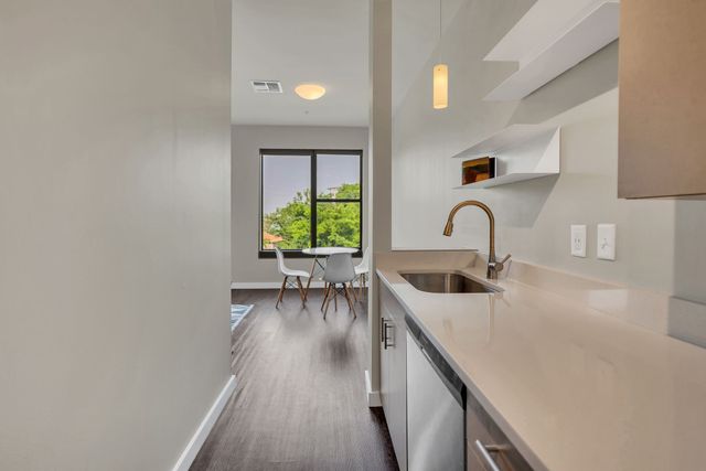 1900 12th Ave S Apt 311, Nashville, TN 37203