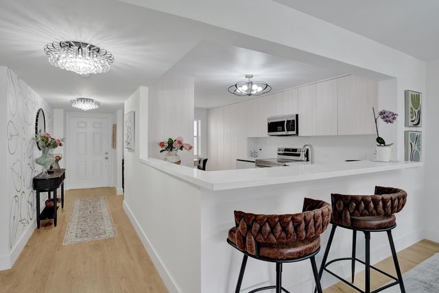 2551 NW 103rd Avenue 202, Sunrise, FL 33322