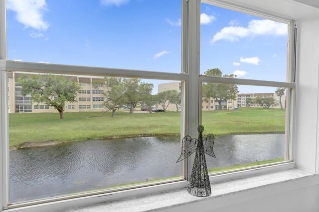2551 NW 103rd Avenue 202, Sunrise, FL 33322