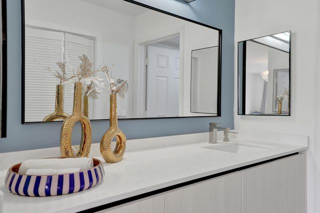 2551 NW 103rd Avenue 202, Sunrise, FL 33322