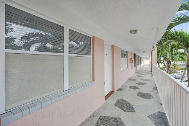 2551 NW 103rd Avenue 202, Sunrise, FL 33322