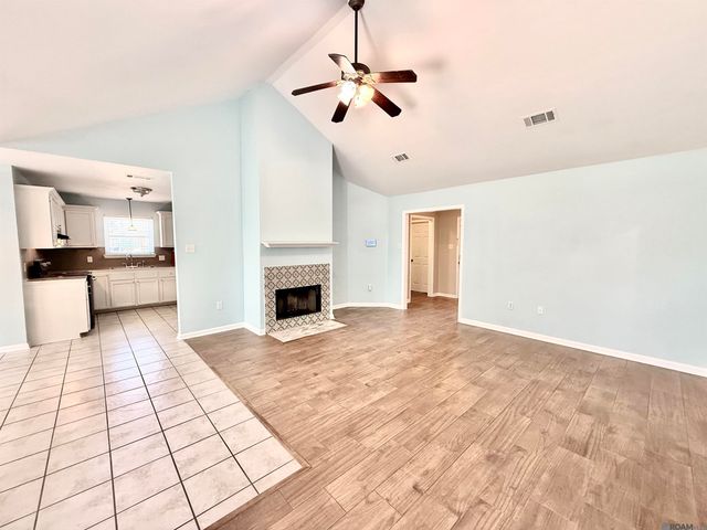 15253 E Bayou Dr, Prairieville, LA 70769