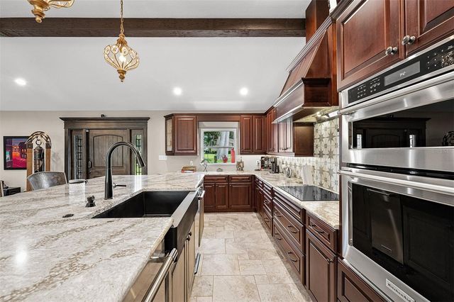1002 LOVES POINT DRIVE, Leesburg, FL 34748