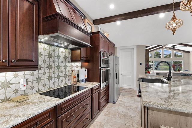 1002 LOVES POINT DRIVE, Leesburg, FL 34748