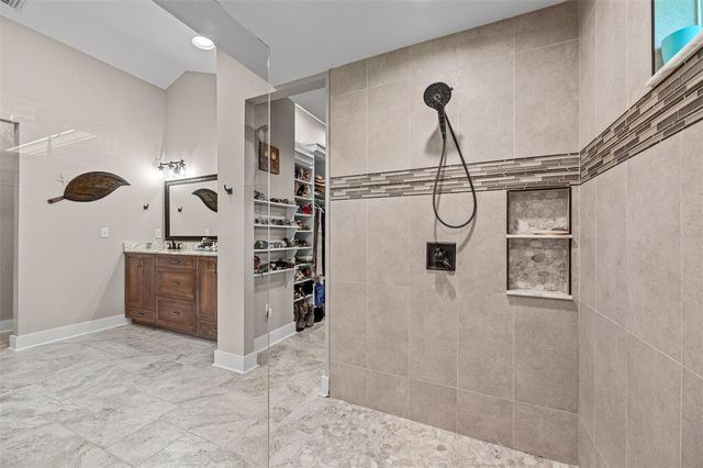 1002 LOVES POINT DRIVE, Leesburg, FL 34748