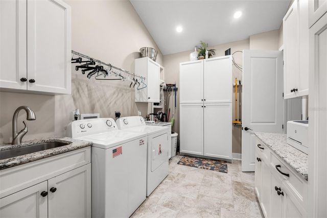 1002 LOVES POINT DRIVE, Leesburg, FL 34748