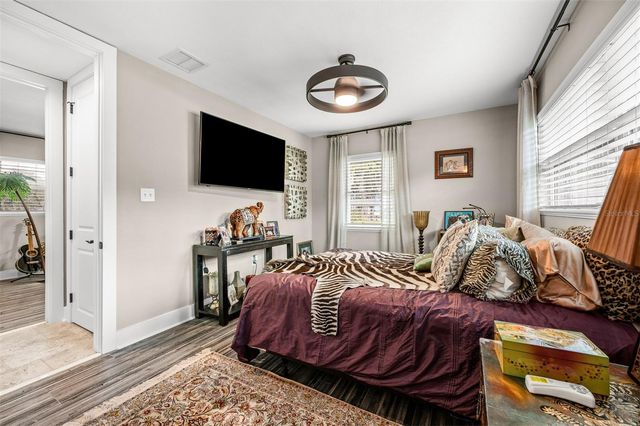 1002 LOVES POINT DRIVE, Leesburg, FL 34748