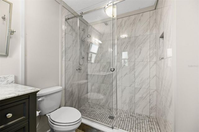 1002 LOVES POINT DRIVE, Leesburg, FL 34748