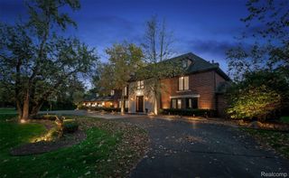 25325 Devon Lane, Franklin Village, MI 48025