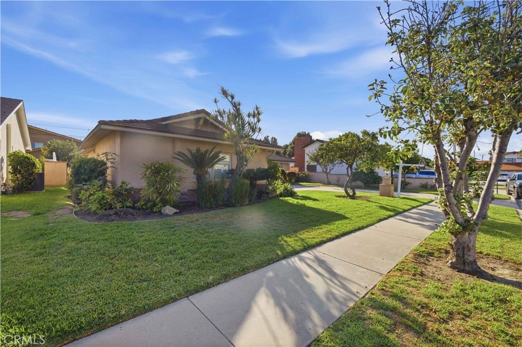 8344 Lubec, Downey, CA 90240 — photo 2