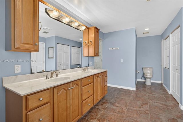 112 CAMELOT CT, Royal Palm Beach, FL 33411