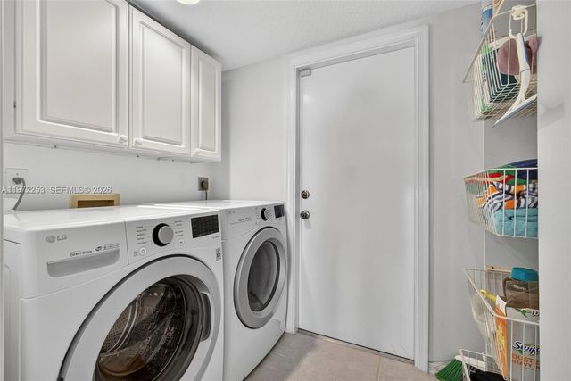 112 CAMELOT CT, Royal Palm Beach, FL 33411