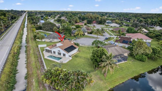 112 CAMELOT CT, Royal Palm Beach, FL 33411