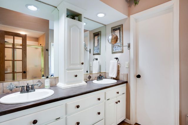 9510 E Shannon Woods St, Wichita, KS 67226