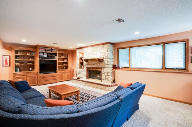 9510 E Shannon Woods St, Wichita, KS 67226